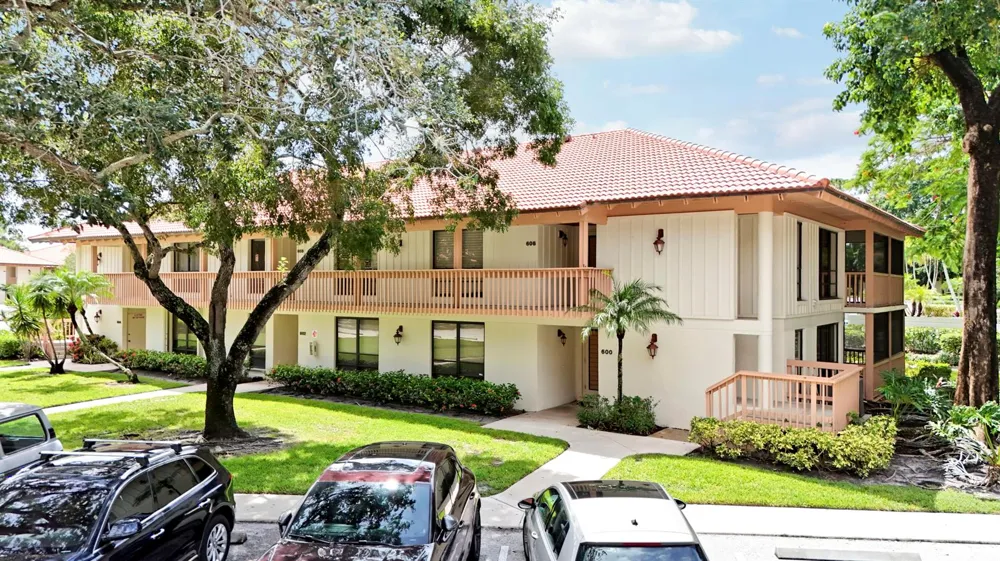 606 BRACKENWOOD Cove Palm Beach Gardens, FL 33418