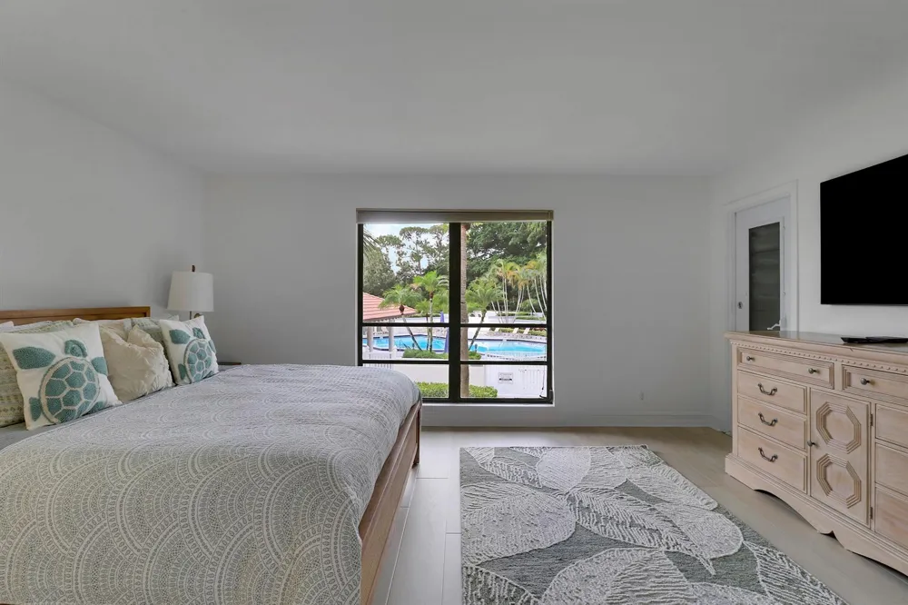 606 BRACKENWOOD Cove Palm Beach Gardens, FL 33418