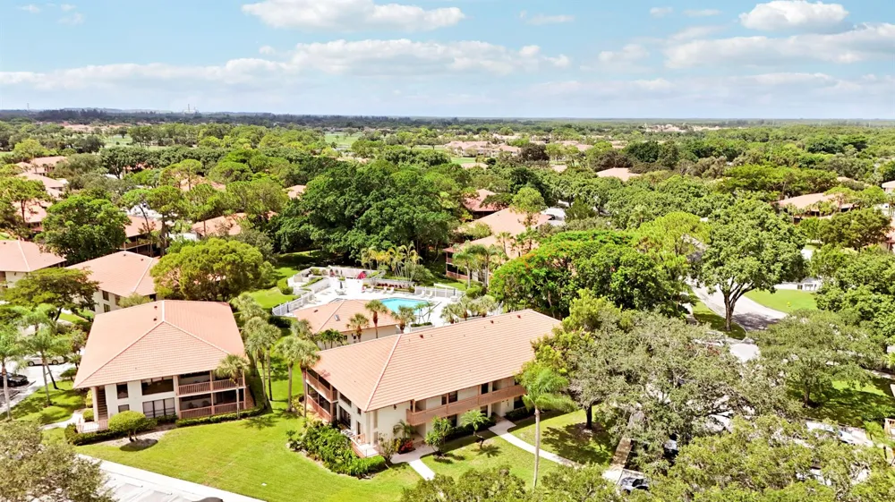 606 BRACKENWOOD Cove Palm Beach Gardens, FL 33418