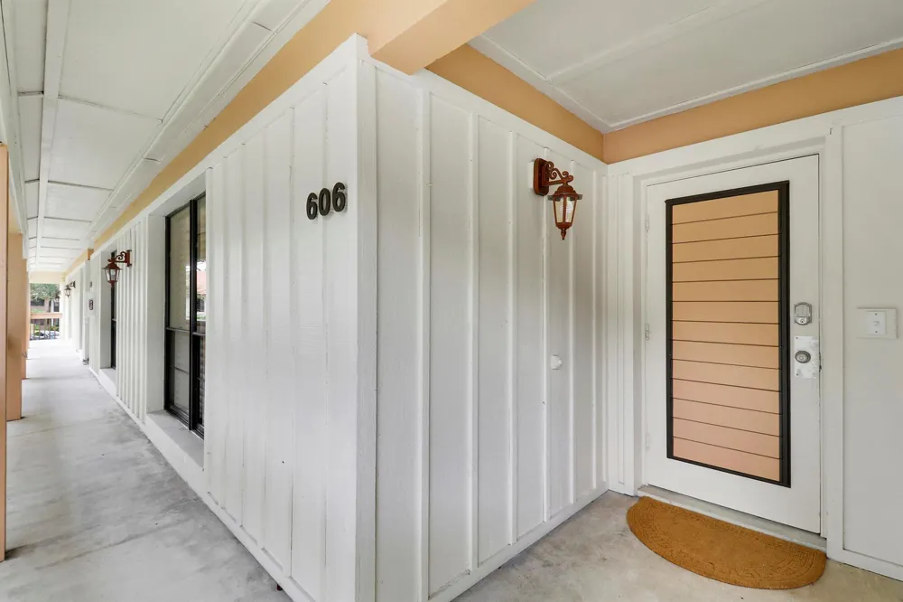 606 BRACKENWOOD Cove Palm Beach Gardens, FL 33418