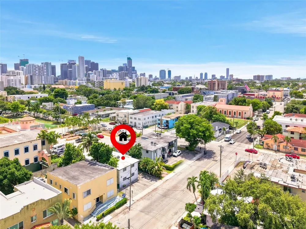 219 NW 10th Ave #APT #2 Miami, FL 33128