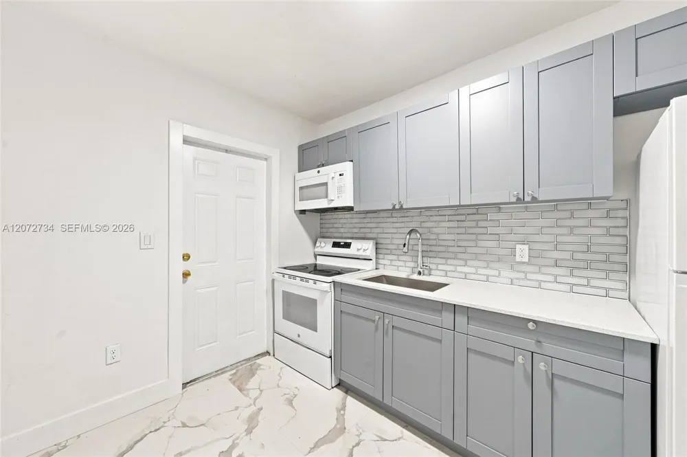 219 NW 10th Ave #APT #2 Miami, FL 33128