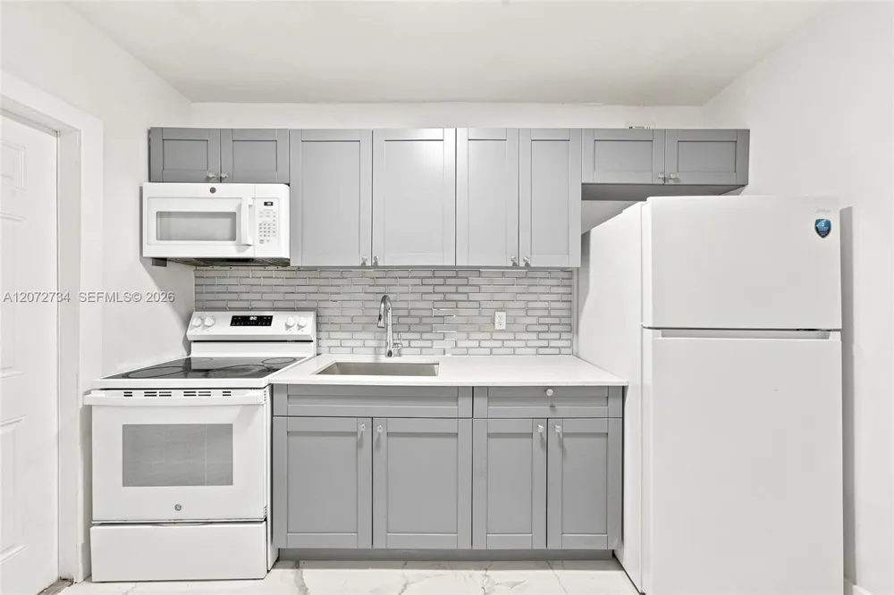 219 NW 10th Ave #APT #2 Miami, FL 33128