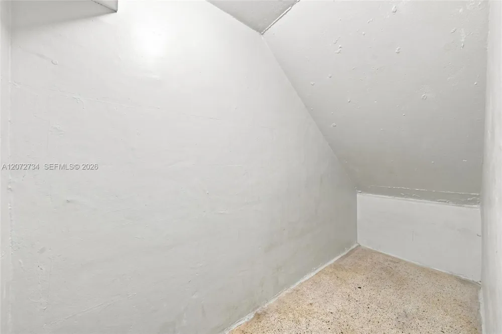219 NW 10th Ave #APT #2 Miami, FL 33128