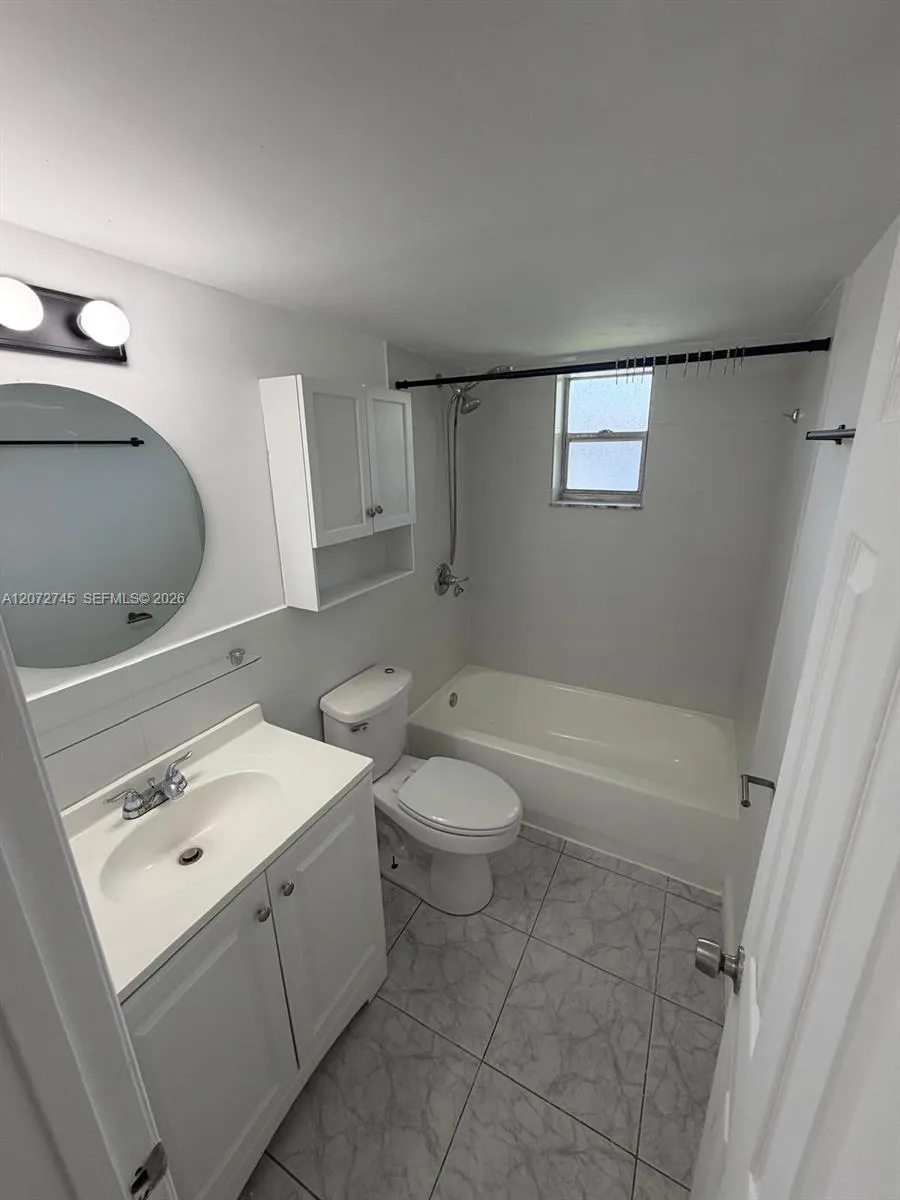 1290 NE 119th St #2A Miami, FL 33161