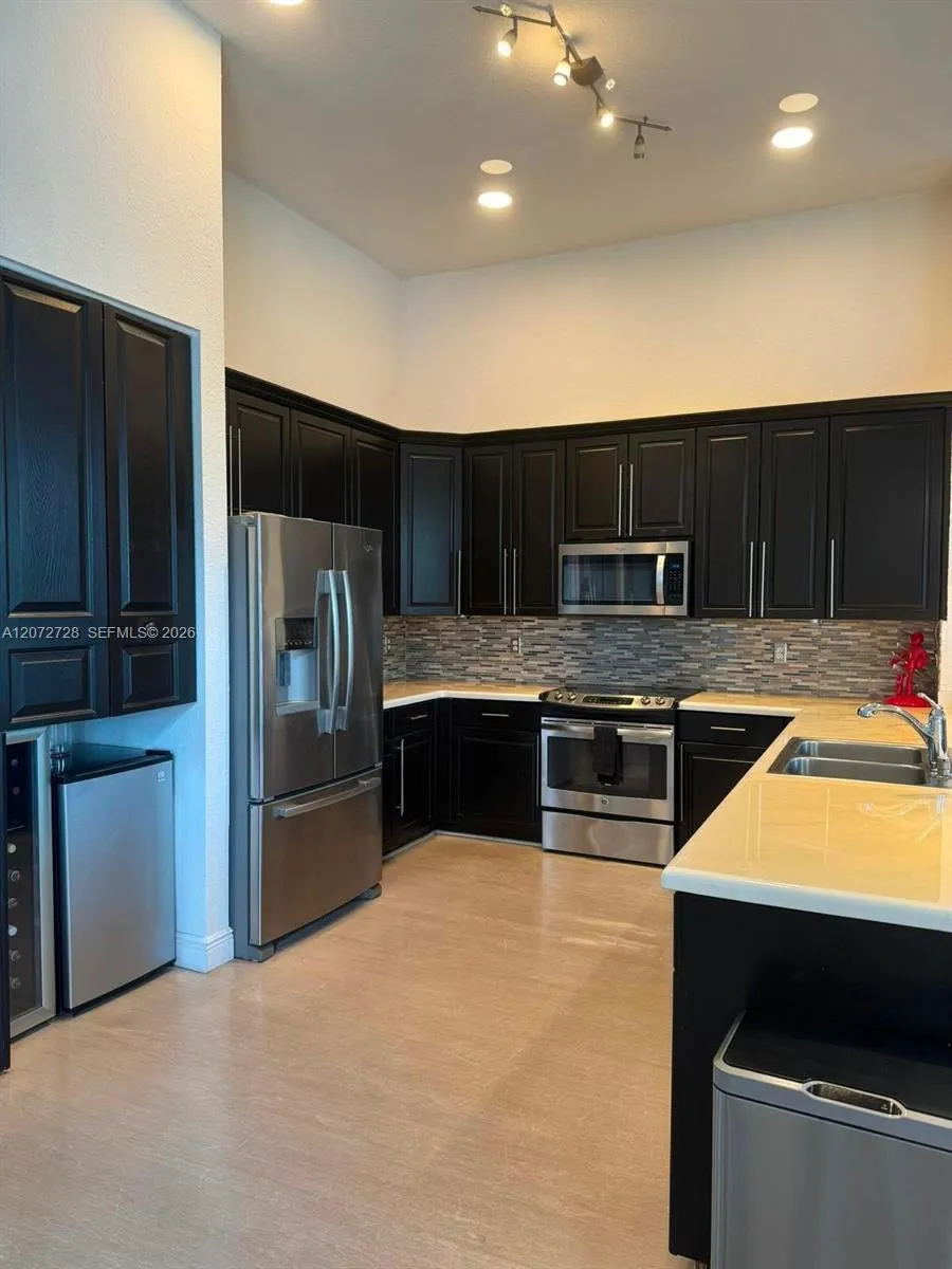 19162 SW 65th St Fort Lauderdale, FL 33332
