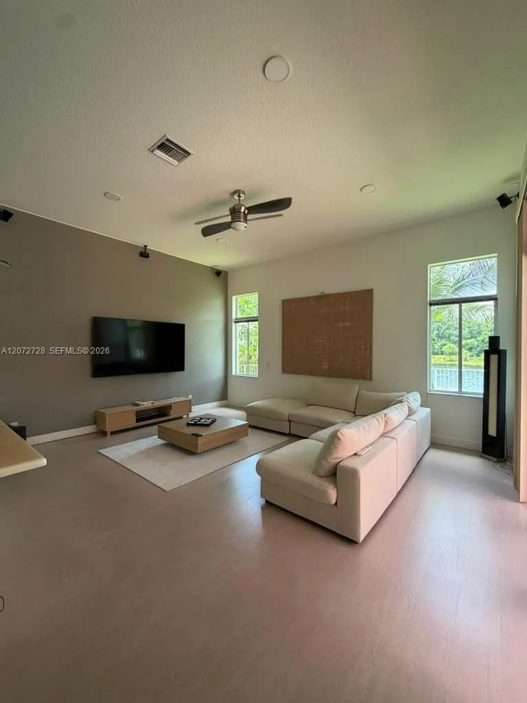 19162 SW 65th St Fort Lauderdale, FL 33332