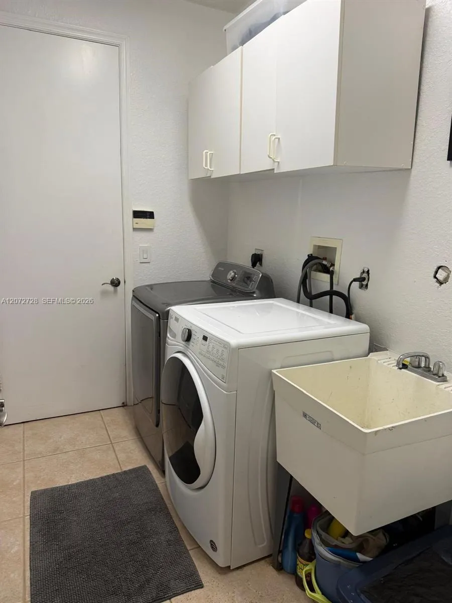 19162 SW 65th St Fort Lauderdale, FL 33332