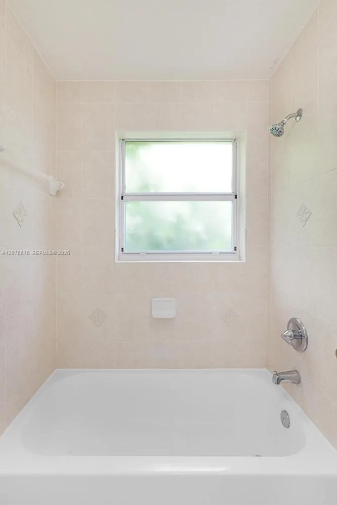 1700 SE 31st Ct Homestead, FL 33035