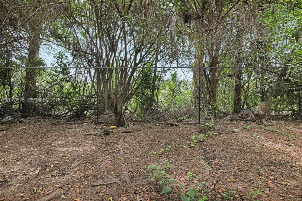 1700 SE 31st Ct Homestead, FL 33035