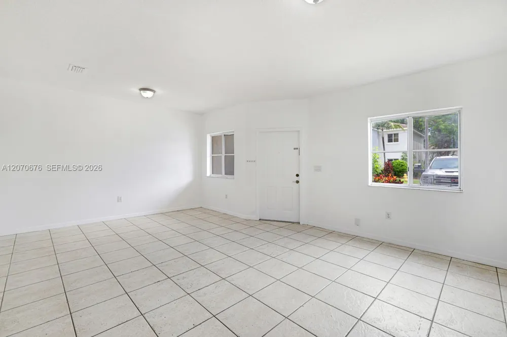 1700 SE 31st Ct Homestead, FL 33035