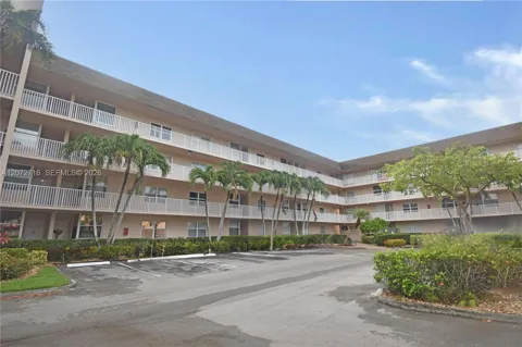 10414 NW 24th Pl #405