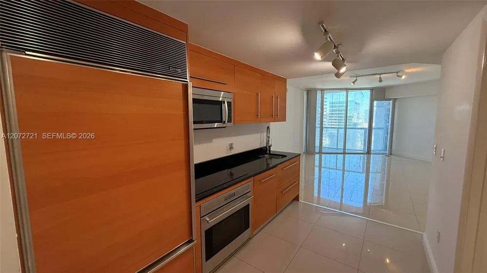 475 Brickell Ave #4408 Miami, FL 33131