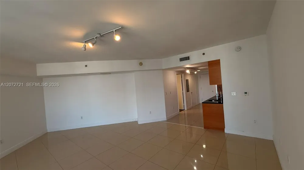 475 Brickell Ave #4408 Miami, FL 33131