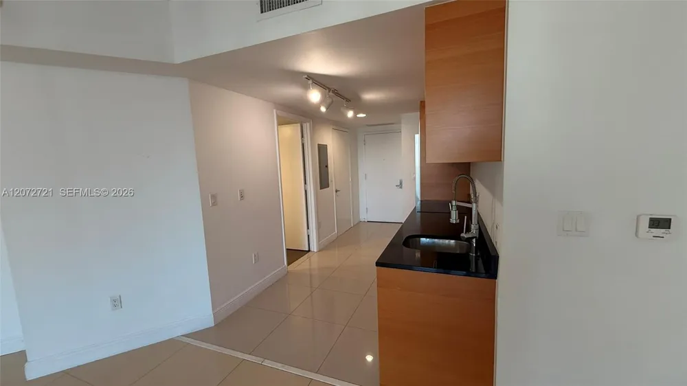 475 Brickell Ave #4408 Miami, FL 33131
