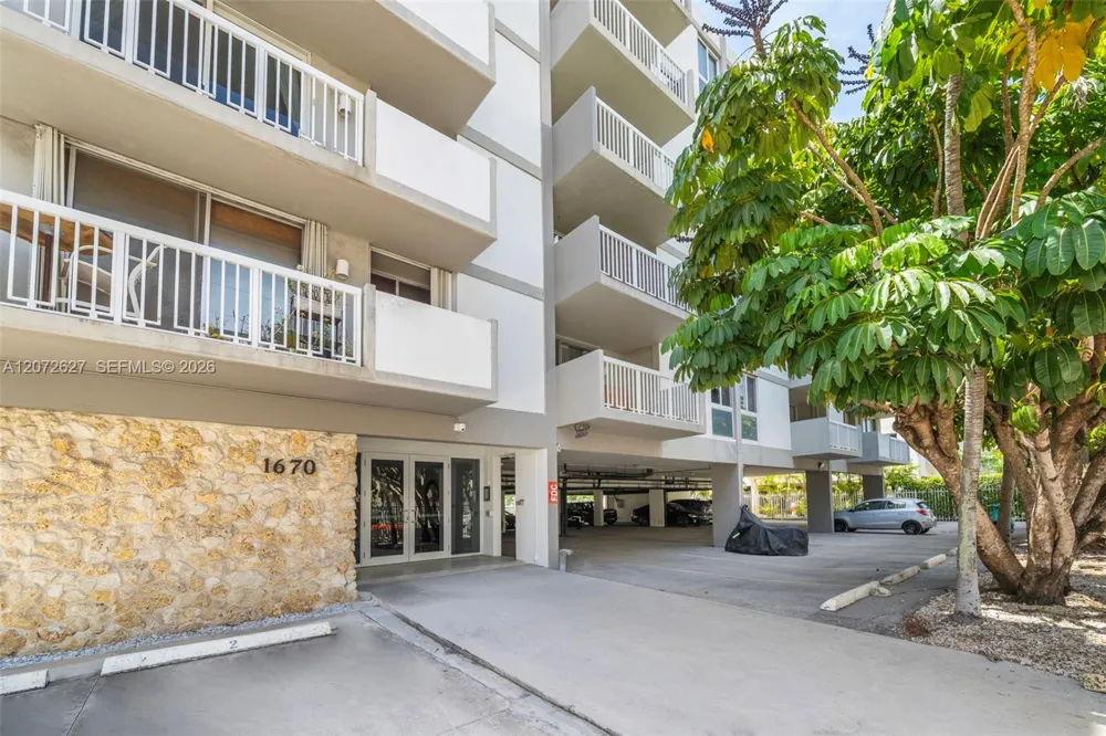 1670 Bay Rd #4B Miami Beach, FL 33139
