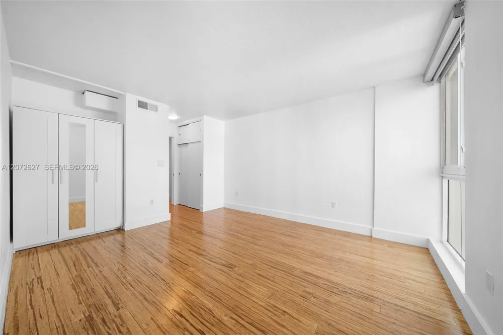 1670 Bay Rd #4B Miami Beach, FL 33139