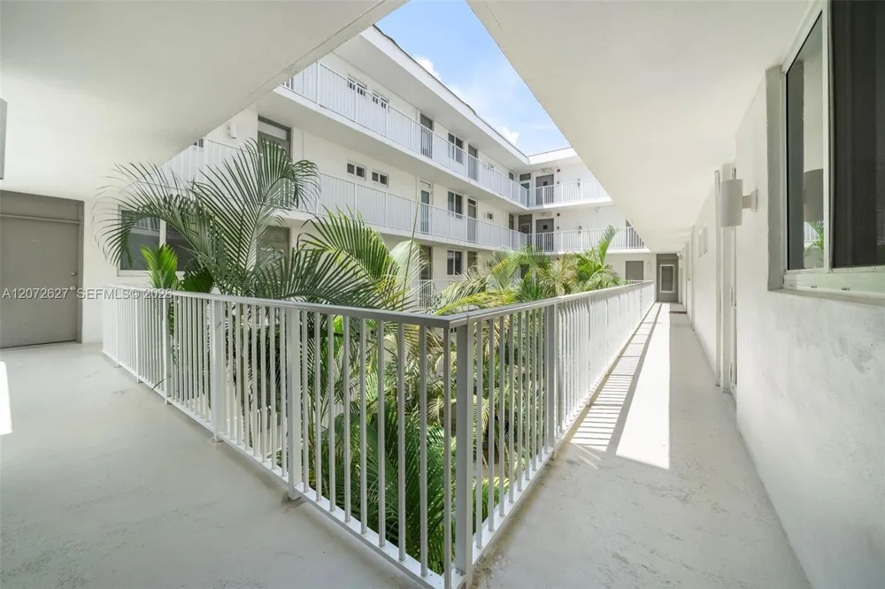 1670 Bay Rd #4B Miami Beach, FL 33139