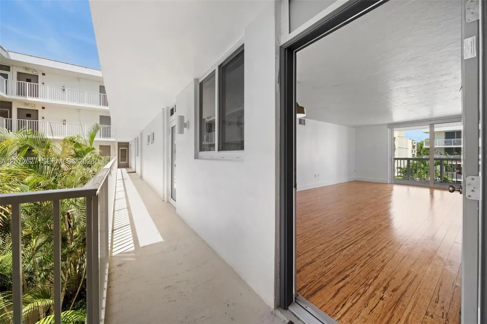 1670 Bay Rd #4B Miami Beach, FL 33139
