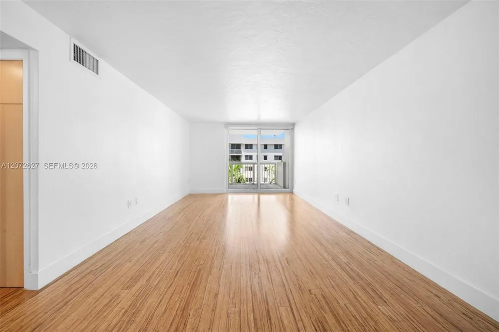 1670 Bay Rd #4B Miami Beach, FL 33139