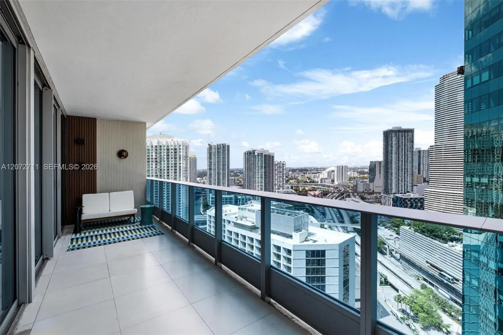 200 Biscayne Boulevard Way #3311 Miami, FL 33131