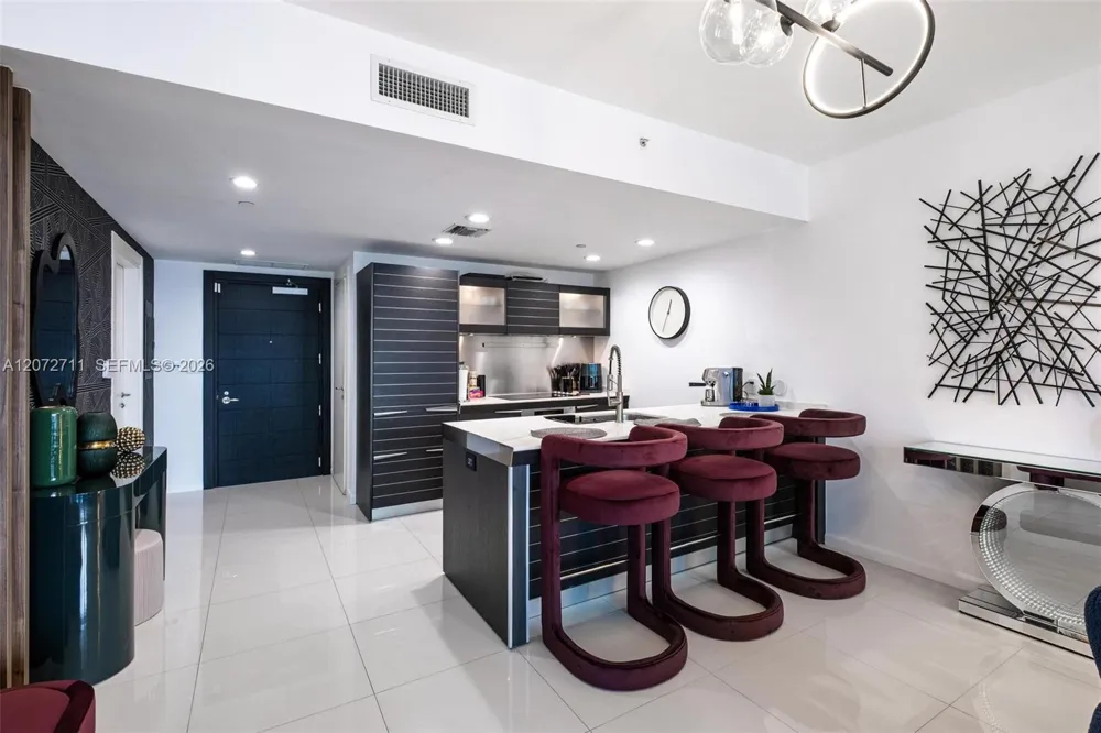 200 Biscayne Boulevard Way #3311 Miami, FL 33131
