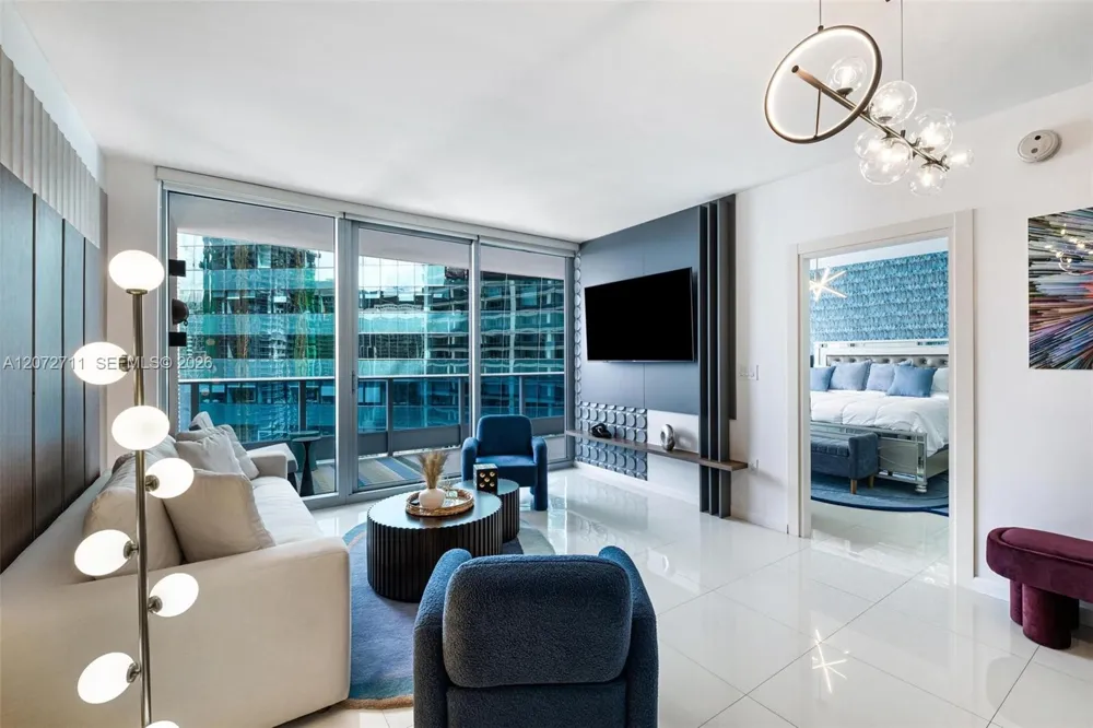 200 Biscayne Boulevard Way #3311 Miami, FL 33131
