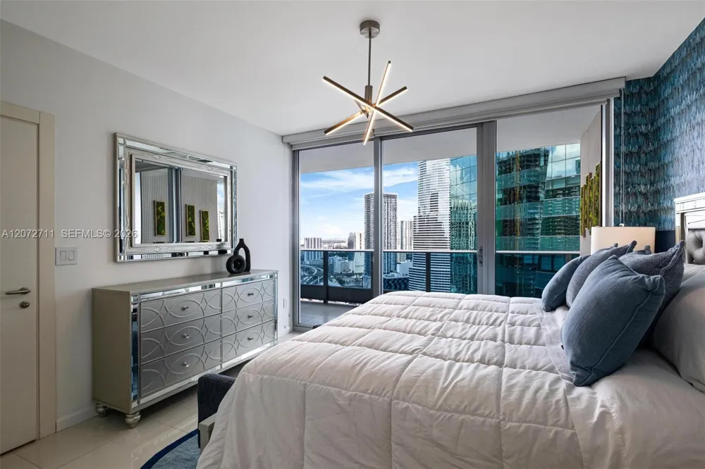 200 Biscayne Boulevard Way #3311 Miami, FL 33131