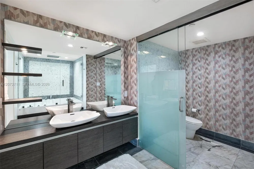 200 Biscayne Boulevard Way #3311 Miami, FL 33131