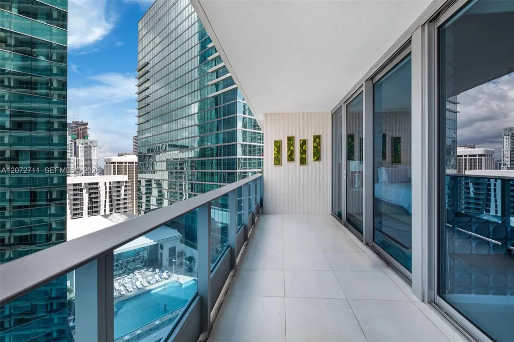 200 Biscayne Boulevard Way #3311 Miami, FL 33131