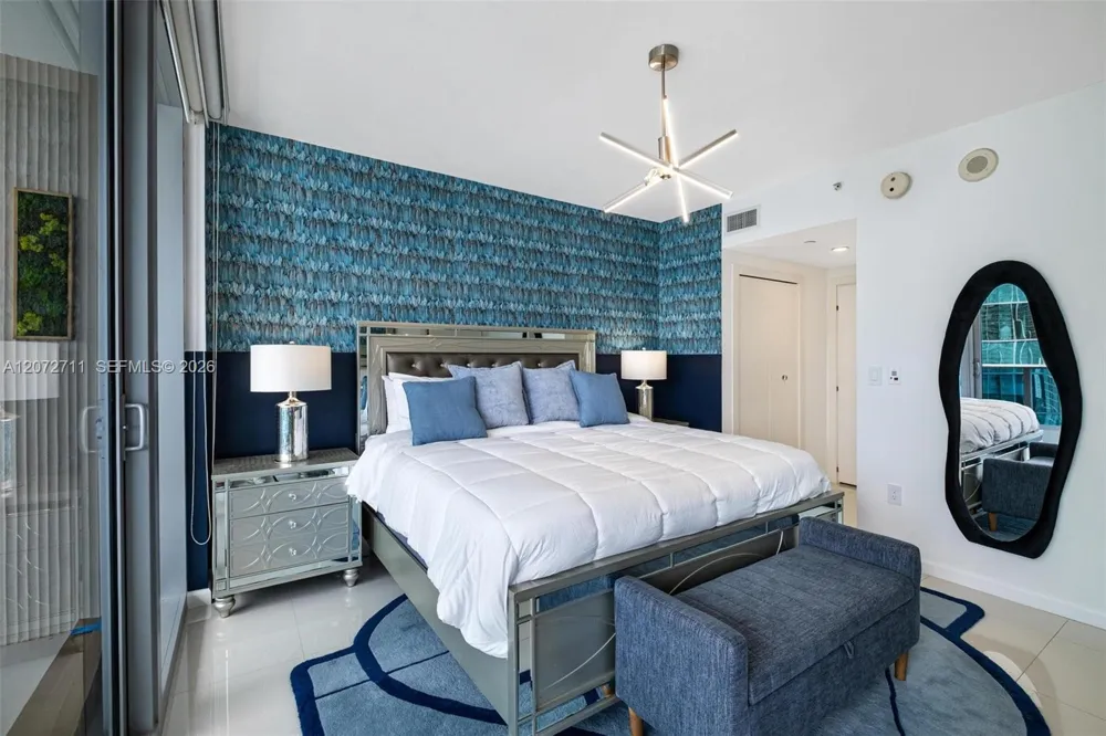 200 Biscayne Boulevard Way #3311 Miami, FL 33131