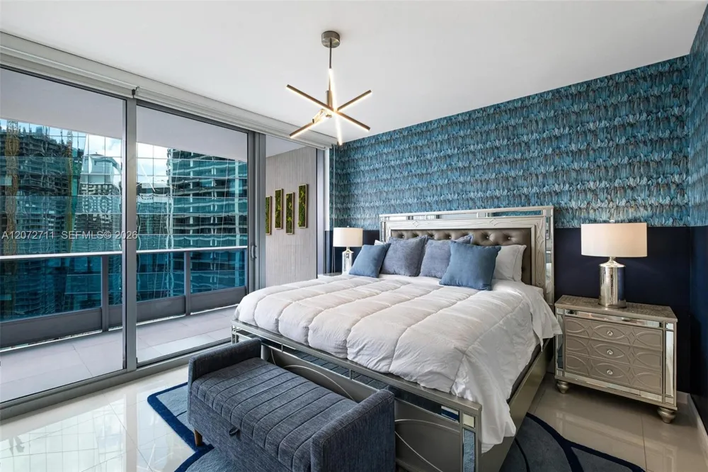 200 Biscayne Boulevard Way #3311 Miami, FL 33131