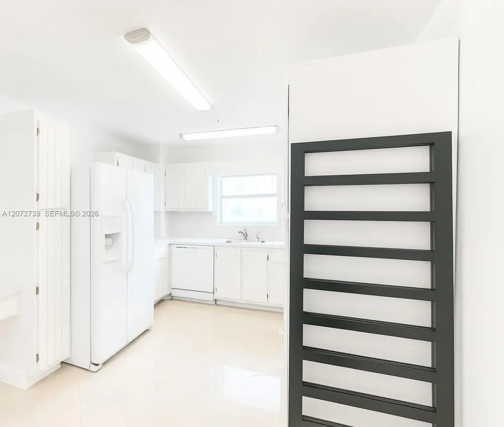 2780 NE 183rd St #717 Aventura, FL 33160
