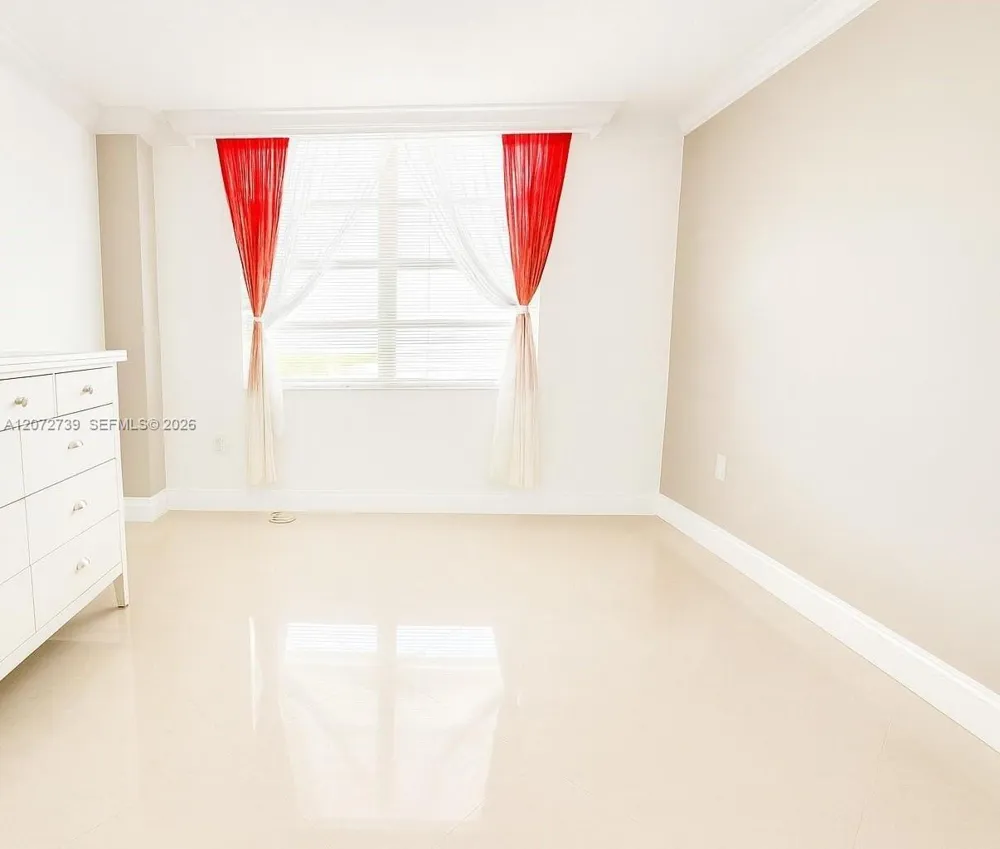 2780 NE 183rd St #717 Aventura, FL 33160