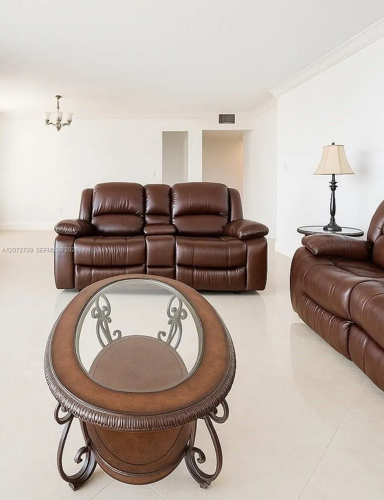 2780 NE 183rd St #717 Aventura, FL 33160