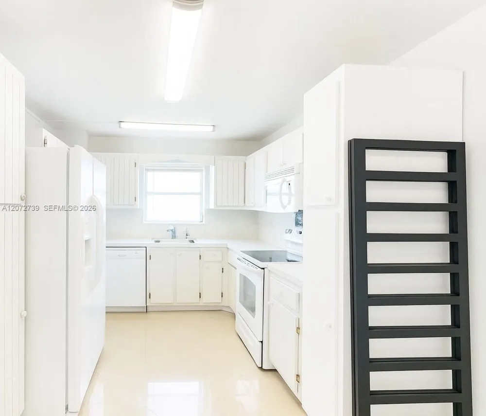 2780 NE 183rd St #717 Aventura, FL 33160