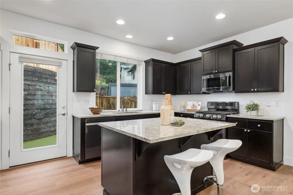 12823 65th Place W Edmonds, WA 98026