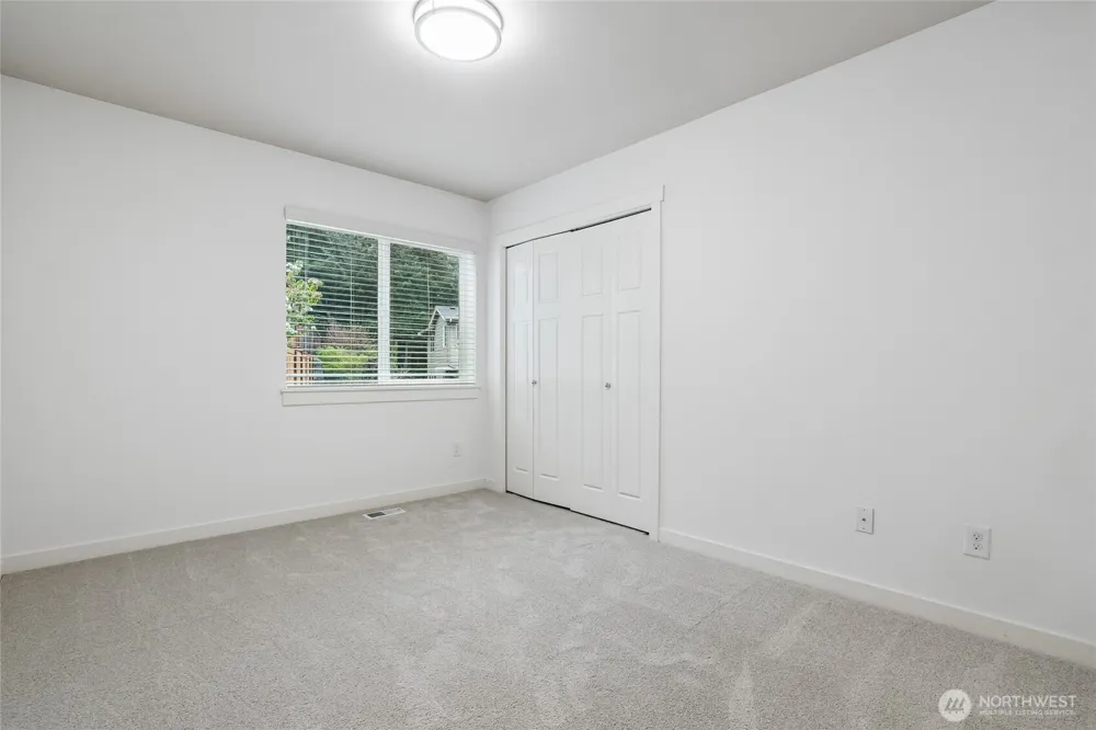 12823 65th Place W Edmonds, WA 98026