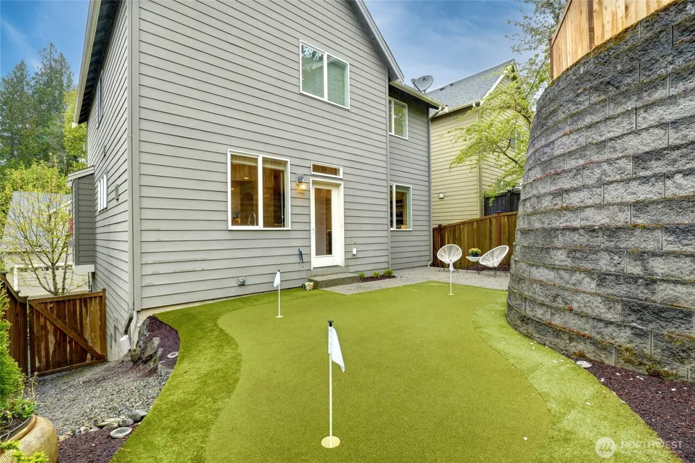 12823 65th Place W Edmonds, WA 98026