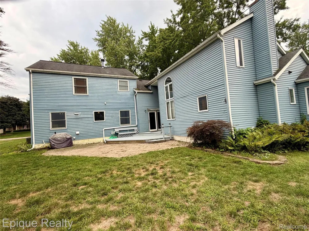 8484 Wesley Drive Flushing Charter Township, MI 48433