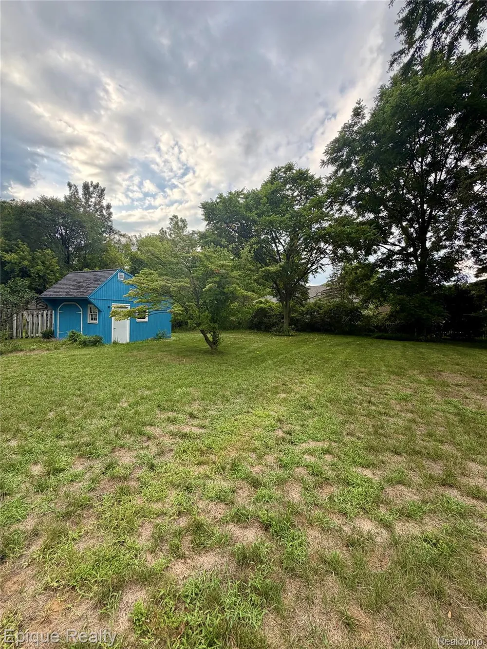 8484 Wesley Drive Flushing Charter Township, MI 48433