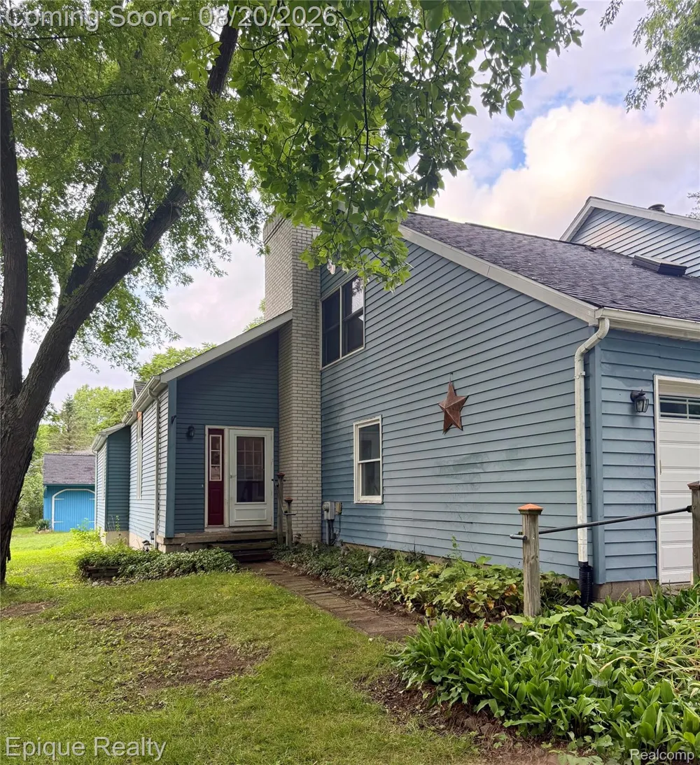 8484 Wesley Drive Flushing Charter Township, MI 48433