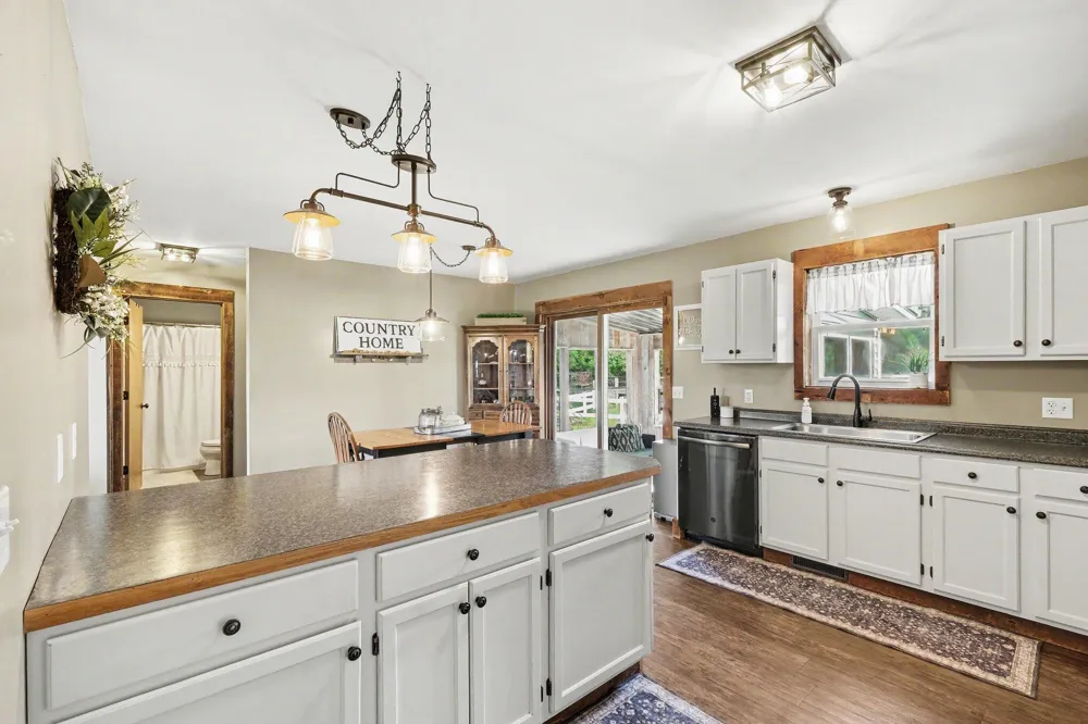 10320 Lincoln Lake Avenue NE Oakfield Township, MI 48838