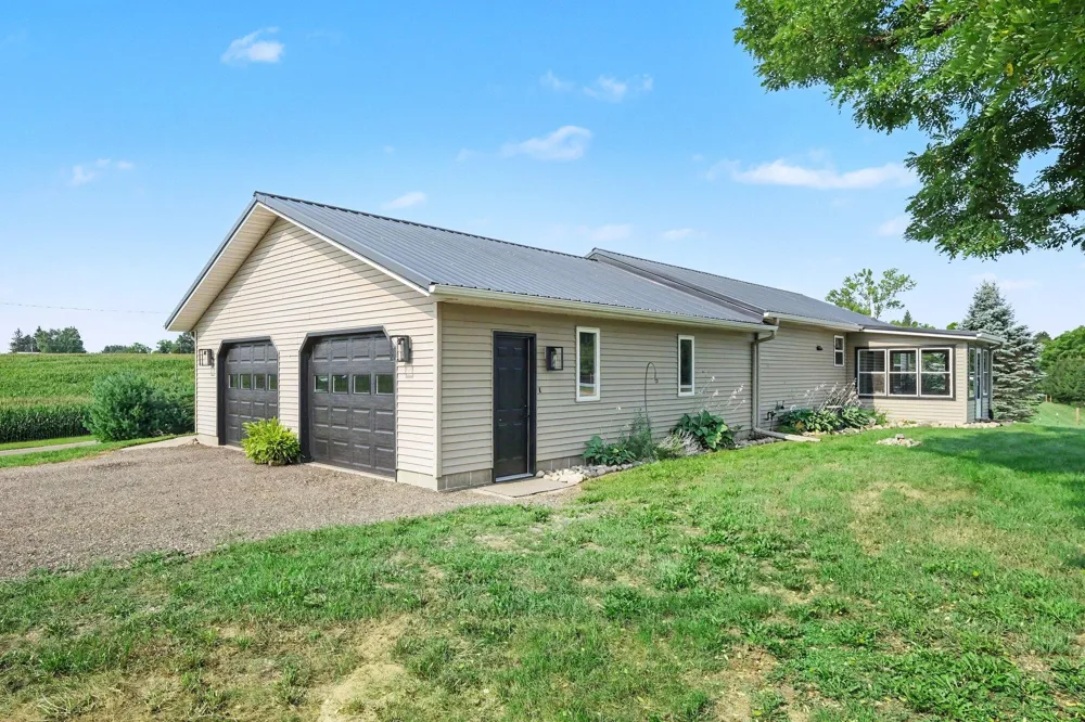 10320 Lincoln Lake Avenue NE Oakfield Township, MI 48838