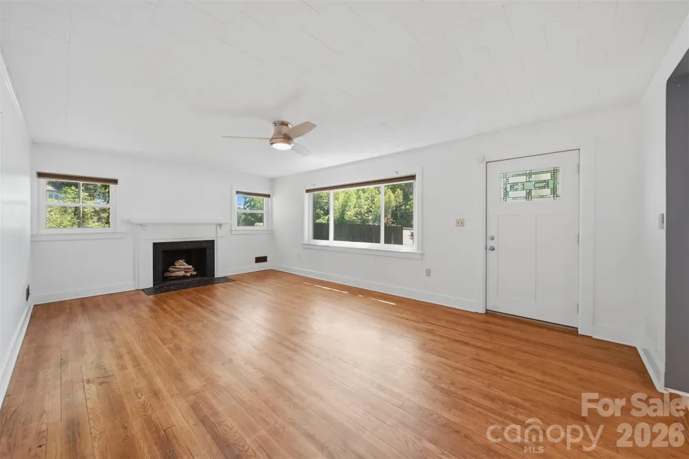1822 Blowing Rock Boulevard Lenoir, NC 28645