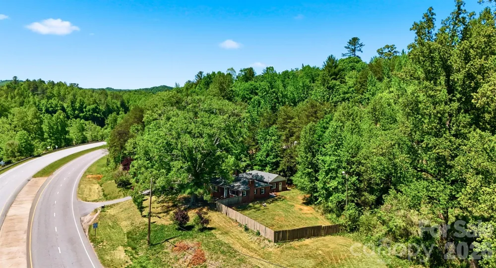1822 Blowing Rock Boulevard Lenoir, NC 28645