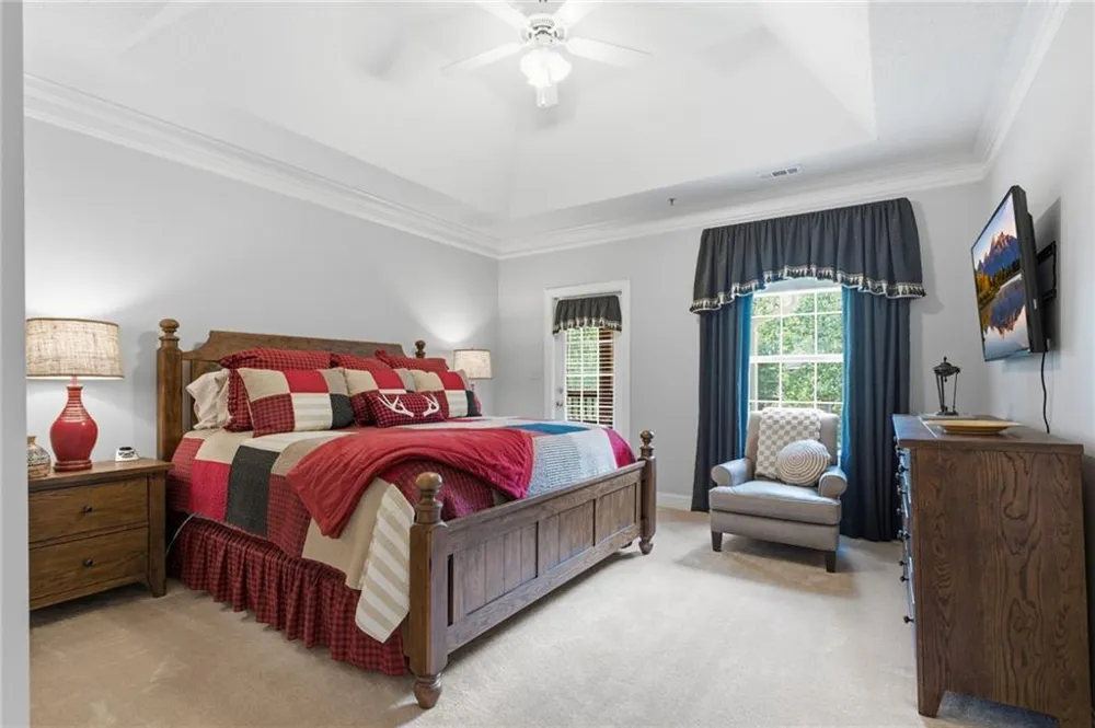 92 Gleneagle Court #302B Clayton, GA 30525