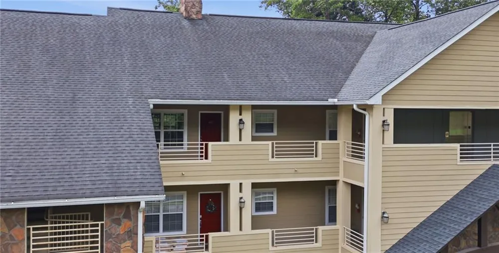92 Gleneagle Court #302B Clayton, GA 30525