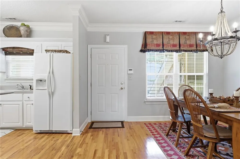 92 Gleneagle Court #302B Clayton, GA 30525