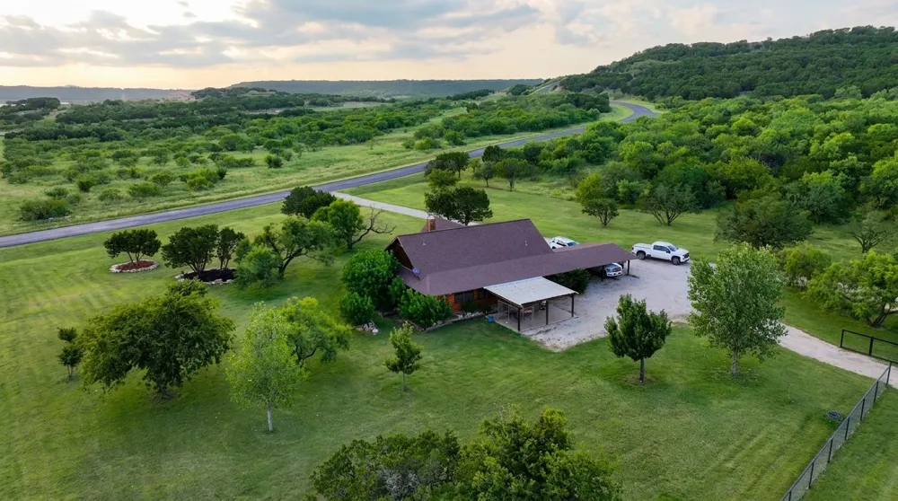 1222 Canyon Wren Loop Possum Kingdom Lake, TX 76449
